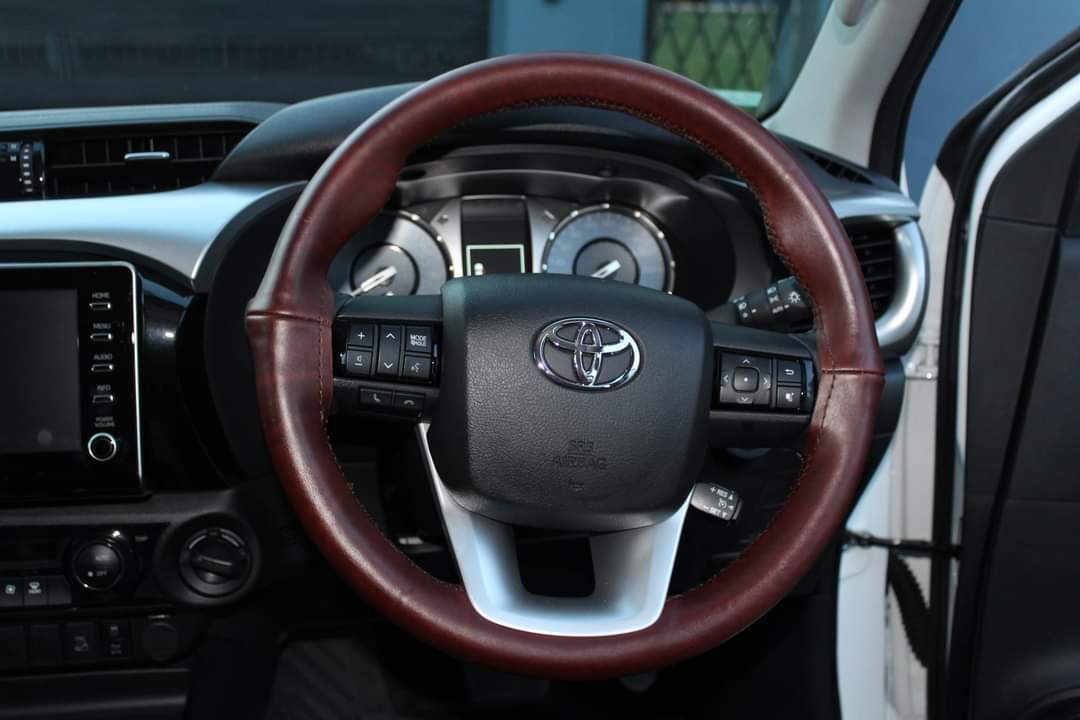 STEERING WHEEL COVER - Image 3