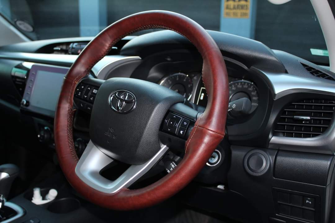 STEERING WHEEL COVER - Image 4