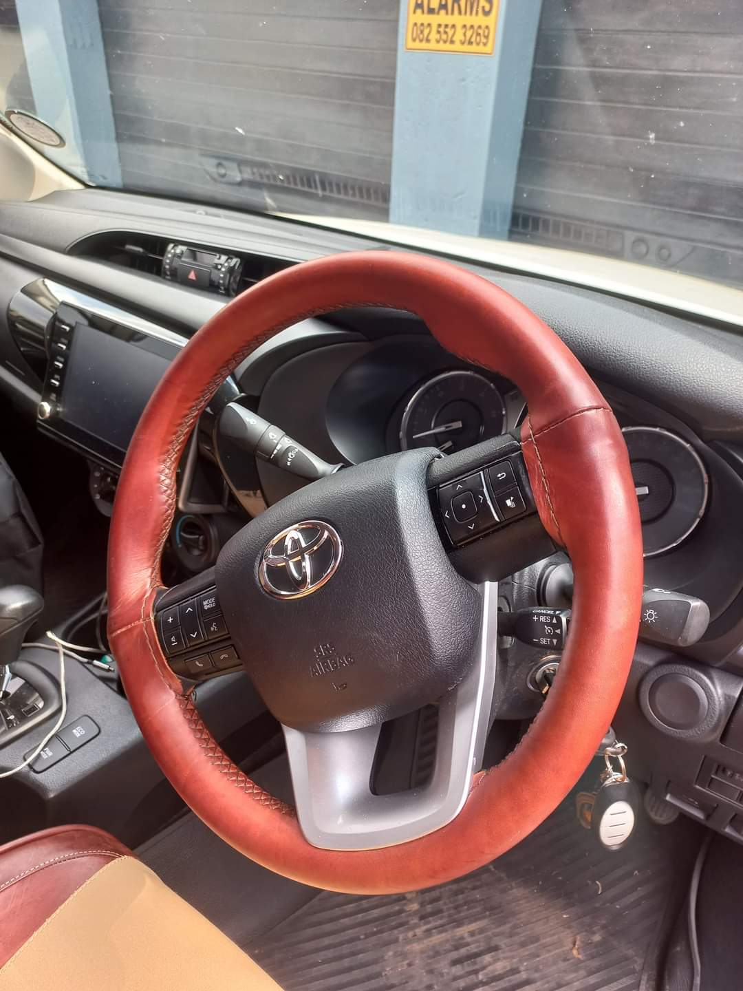 STEERING WHEEL COVER - Image 6